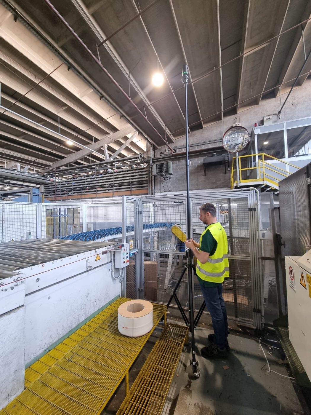 Rilievo laser scanner in un capannone industriale